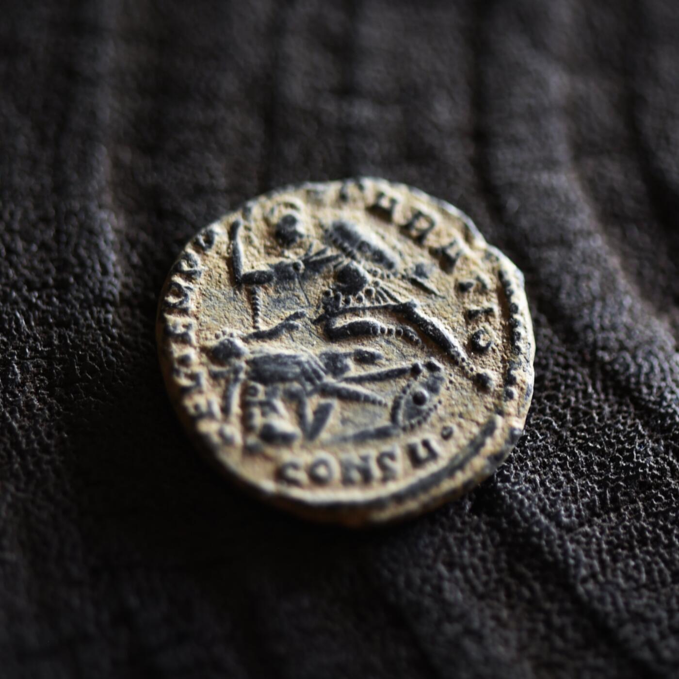 【良泉】【2025年最后一场】12月18日晚19.30点开拍！188组【直播场】西方古代钱币、丝路杂项、印章！ 【极美品】公元337-361年【古罗马】君士坦提乌斯二世，重新幸福时光铜币，君士坦丁堡造币厂，2.53克