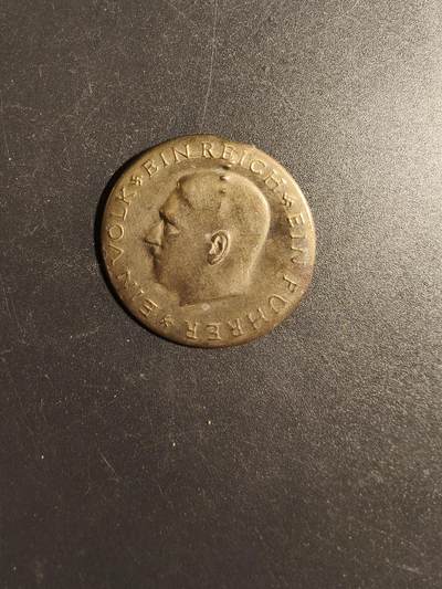 老王徽章第167期 - 德三小胡子（一个民族，一个帝国，一个元首）口号证章