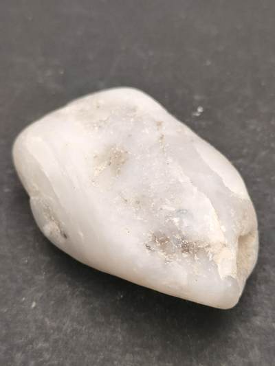 猩哥外币小铺➨【第204场】 - 和田玉原石26克