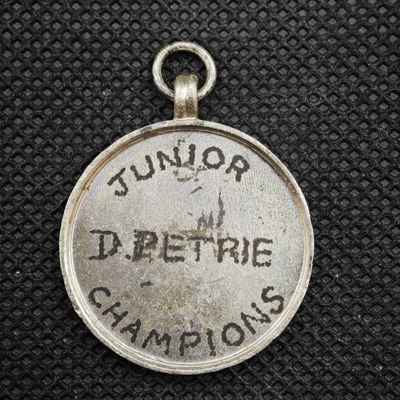 【淘币小摊】限时拍第八百一十六拍  纪念章场  满百包邮可预留两周  周一统一发货  英国1953-54年度纽卡斯尔泰恩河畔学校体育协会奖章直径29mm