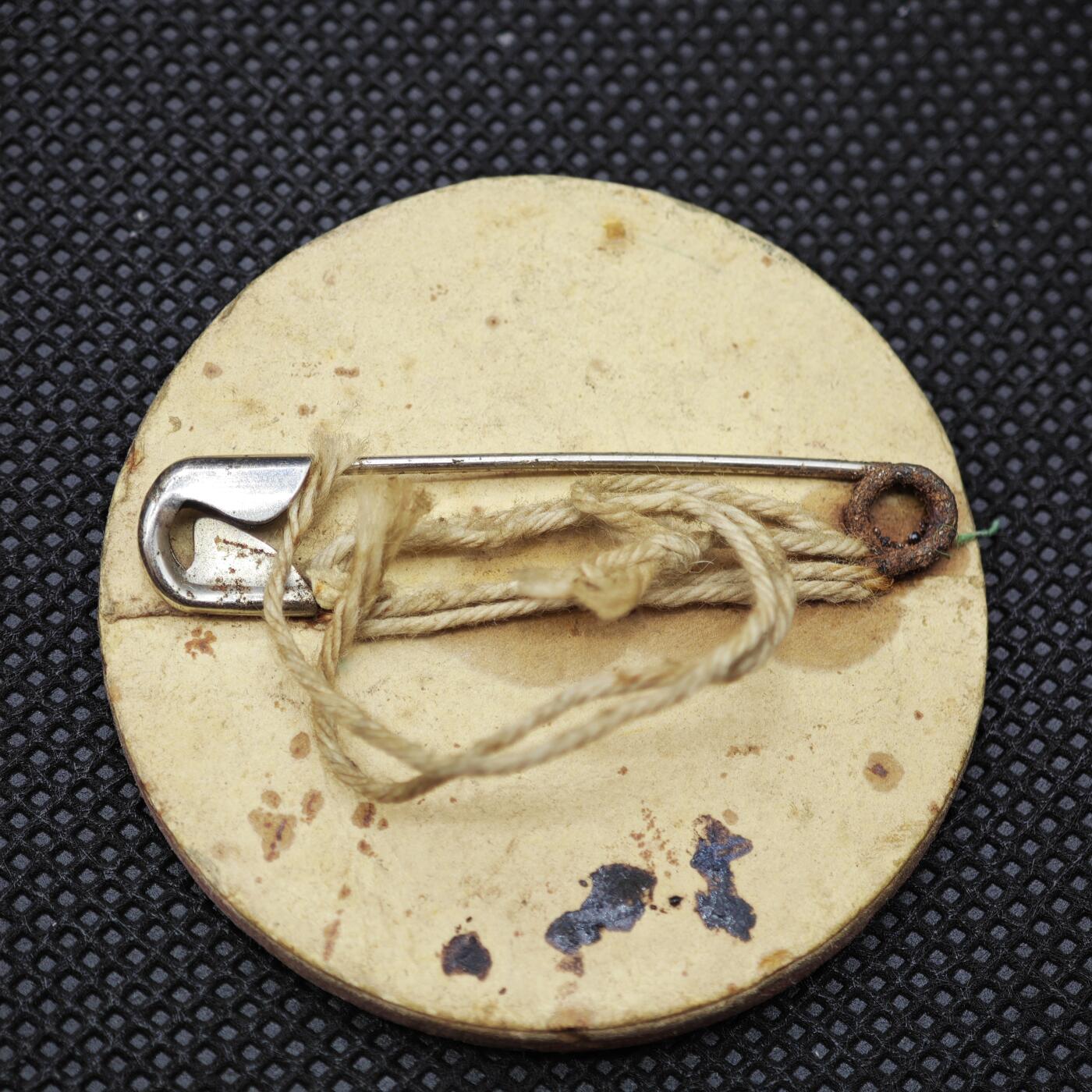 【淘币小摊】限时拍第八百一十六拍  纪念章场  满百包邮可预留两周  周一统一发货   英国1953年伊丽莎白女王加冕纪念章直径48mm