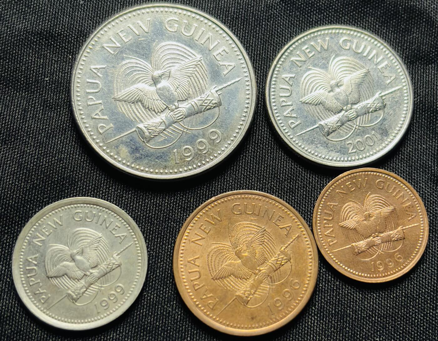 文馨钱币收藏第 284 场，【 长期接收代拍品】老藏家拍品南朝鲜李承晚时期货币，泰国大型纪念币，土耳其各时期及各国套币场 好品巴布亚新几内亚动物系列 5 枚套