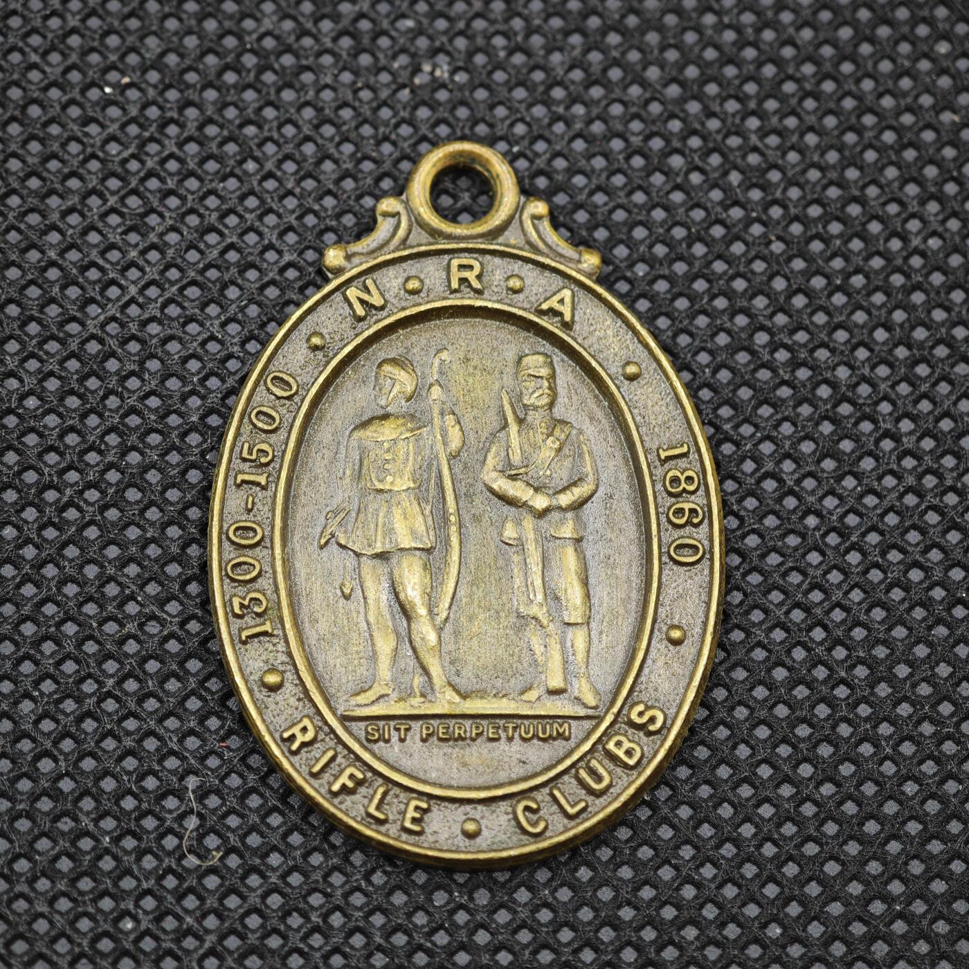 【淘币小摊】限时拍第八百一十六拍  纪念章场  满百包邮可预留两周  周一统一发货   英国步枪协会纪念章直径30mm