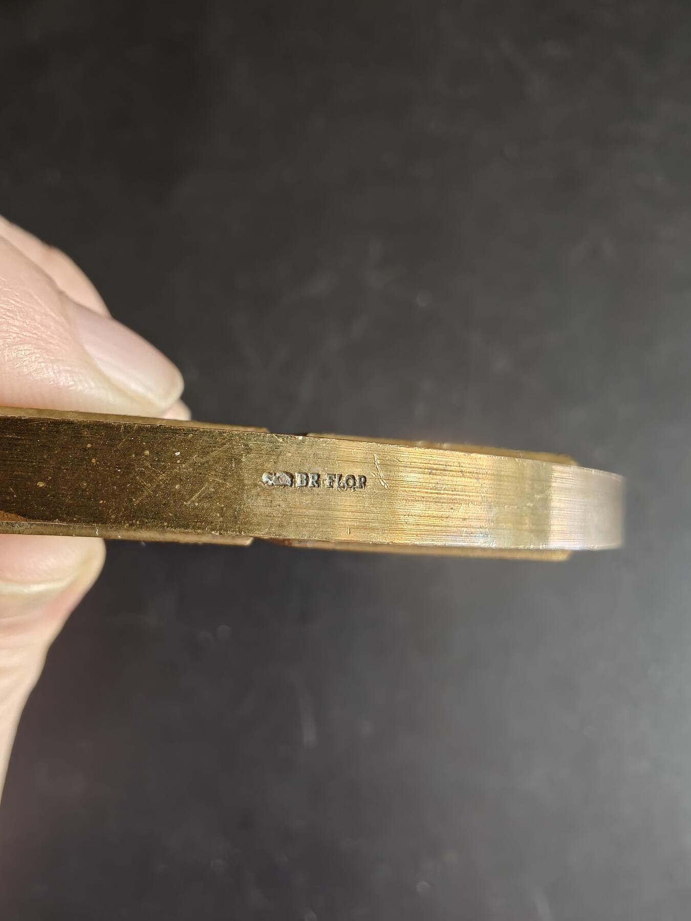 老王徽章第167期 法国1989年年历大铜章     直径94mm   重量427.7g