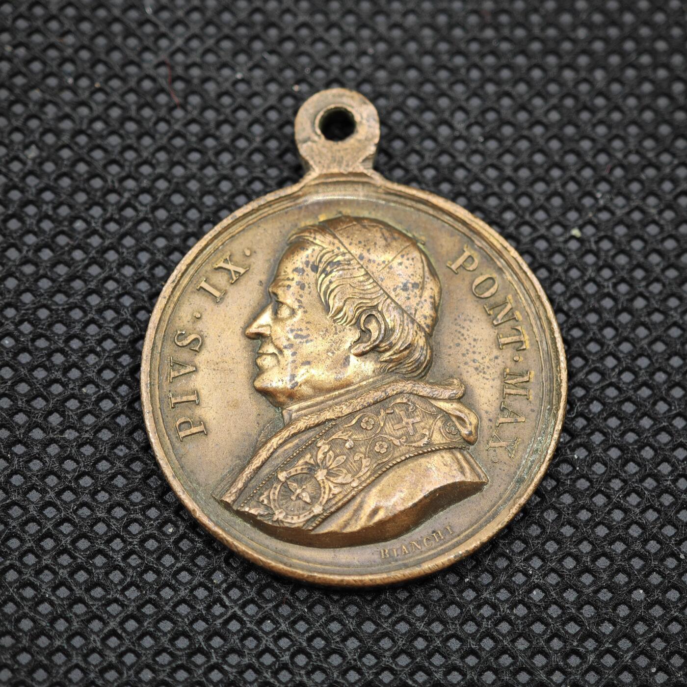 【淘币小摊】限时拍第八百一十六拍  纪念章场  满百包邮可预留两周  周一统一发货   梵蒂冈教皇纪念章直径30mm