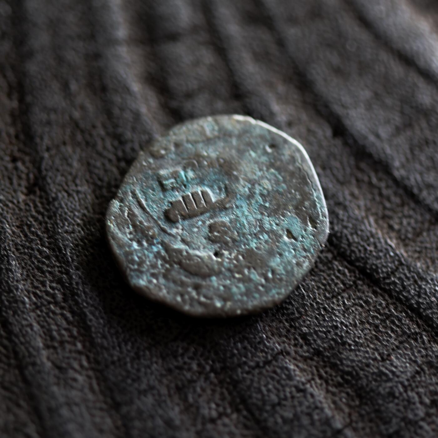 【良泉】【2025年最后一场】12月18日晚19.30点开拍！188组【直播场】西方古代钱币、丝路杂项、印章！ 公元11-12世纪【伽色尼王朝】？吉塔尔，3.07克