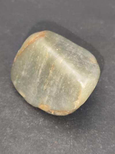 猩哥外币小铺➨【第204场】 - 和田玉原石63克