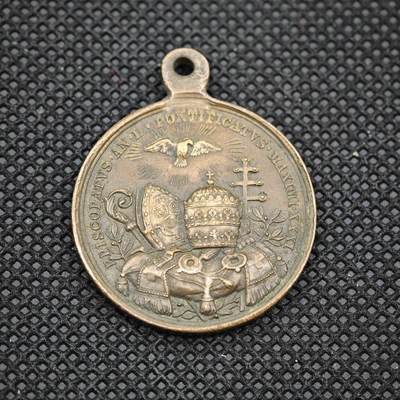 【淘币小摊】限时拍第八百一十六拍  纪念章场  满百包邮可预留两周  周一统一发货  -  梵蒂冈教皇纪念章直径30mm