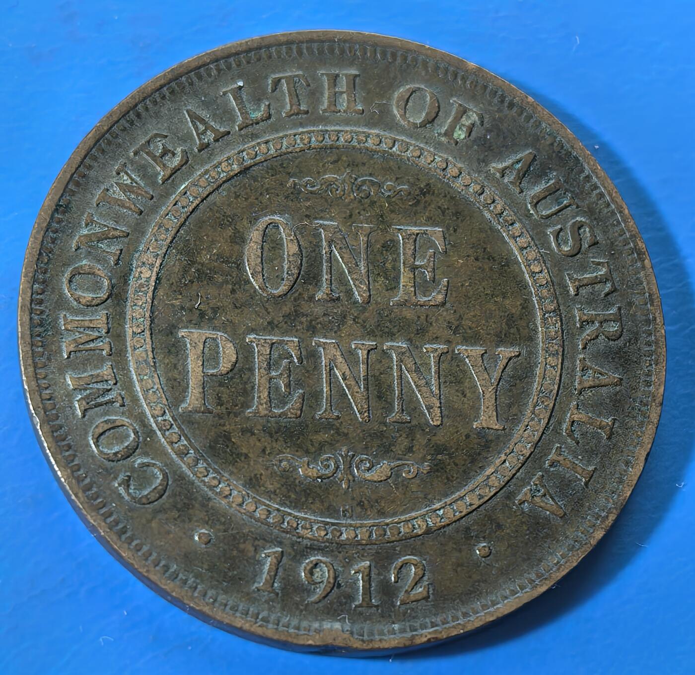 外国优质老铜币银币，周六九点倒数截拍，满百包邮，可寄存半年，喜欢朋友微信扫描二维码可直接参拍 澳大利亚1912年大便士H版