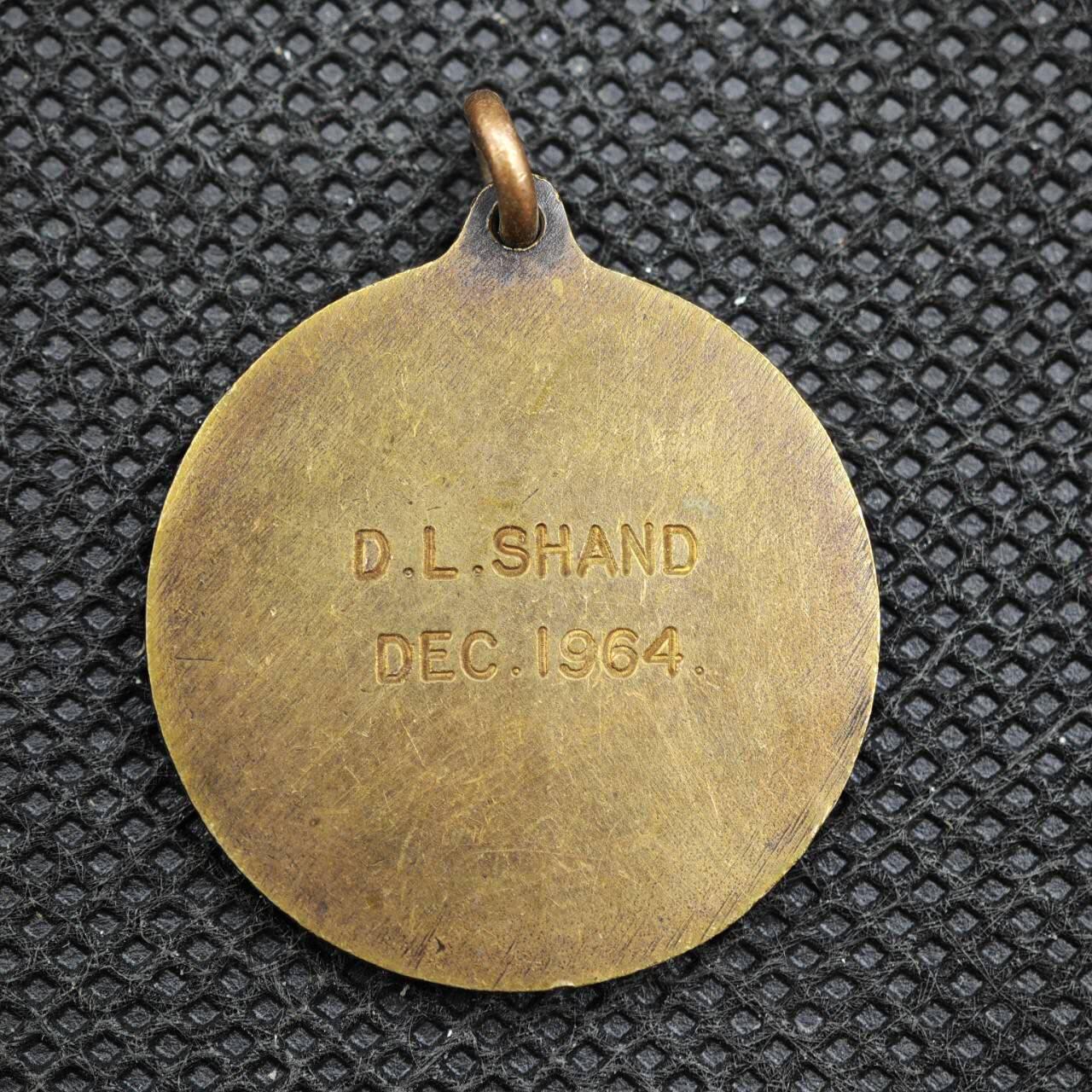 【淘币小摊】限时拍第八百一十六拍  纪念章场  满百包邮可预留两周  周一统一发货   英国社会救援铜章直径26mm