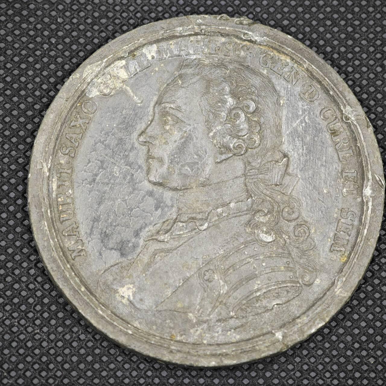 【淘币小摊】限时拍第八百一十六拍  纪念章场  满百包邮可预留两周  周一统一发货  君主加冕纪念章 直径57mm