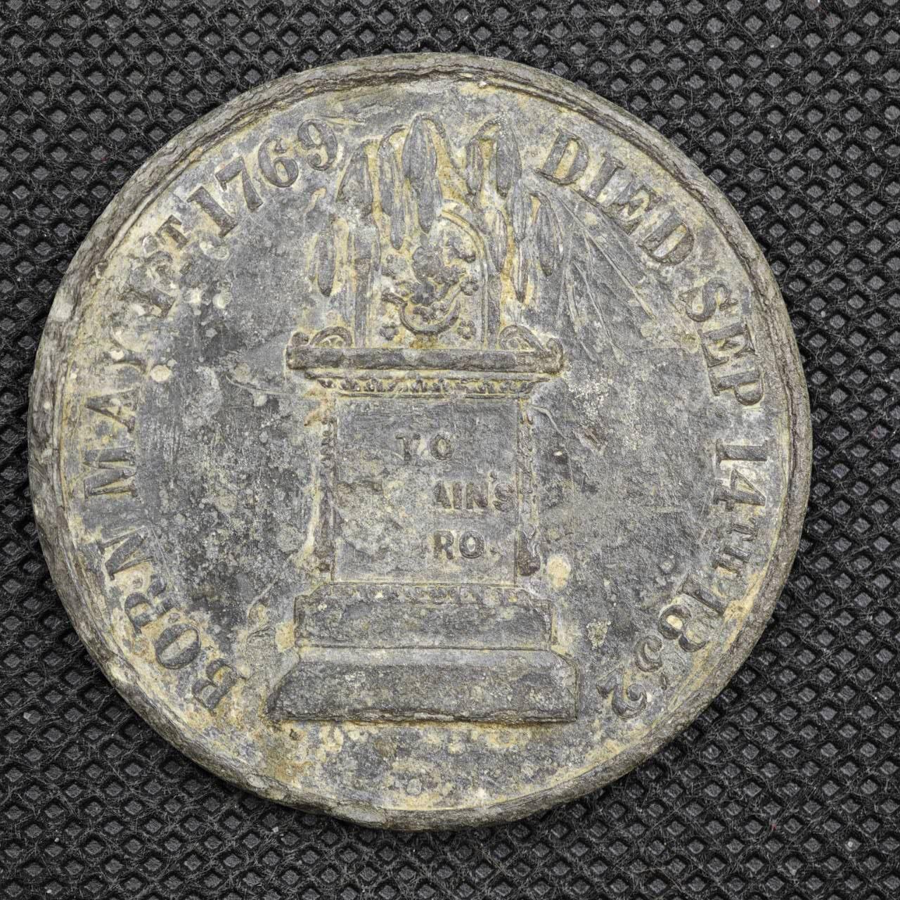 【淘币小摊】限时拍第八百一十六拍  纪念章场  满百包邮可预留两周  周一统一发货   英国威灵顿公爵生平简介锡章直径45mm