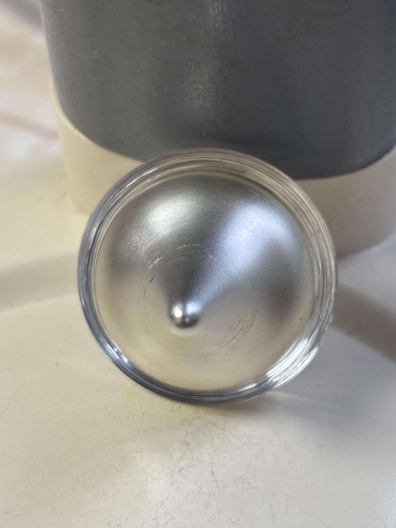 第184期拍卖 斐济2019年好时巧克力状情人节礼物39克纪念银币，39克，999银，发行12500枚