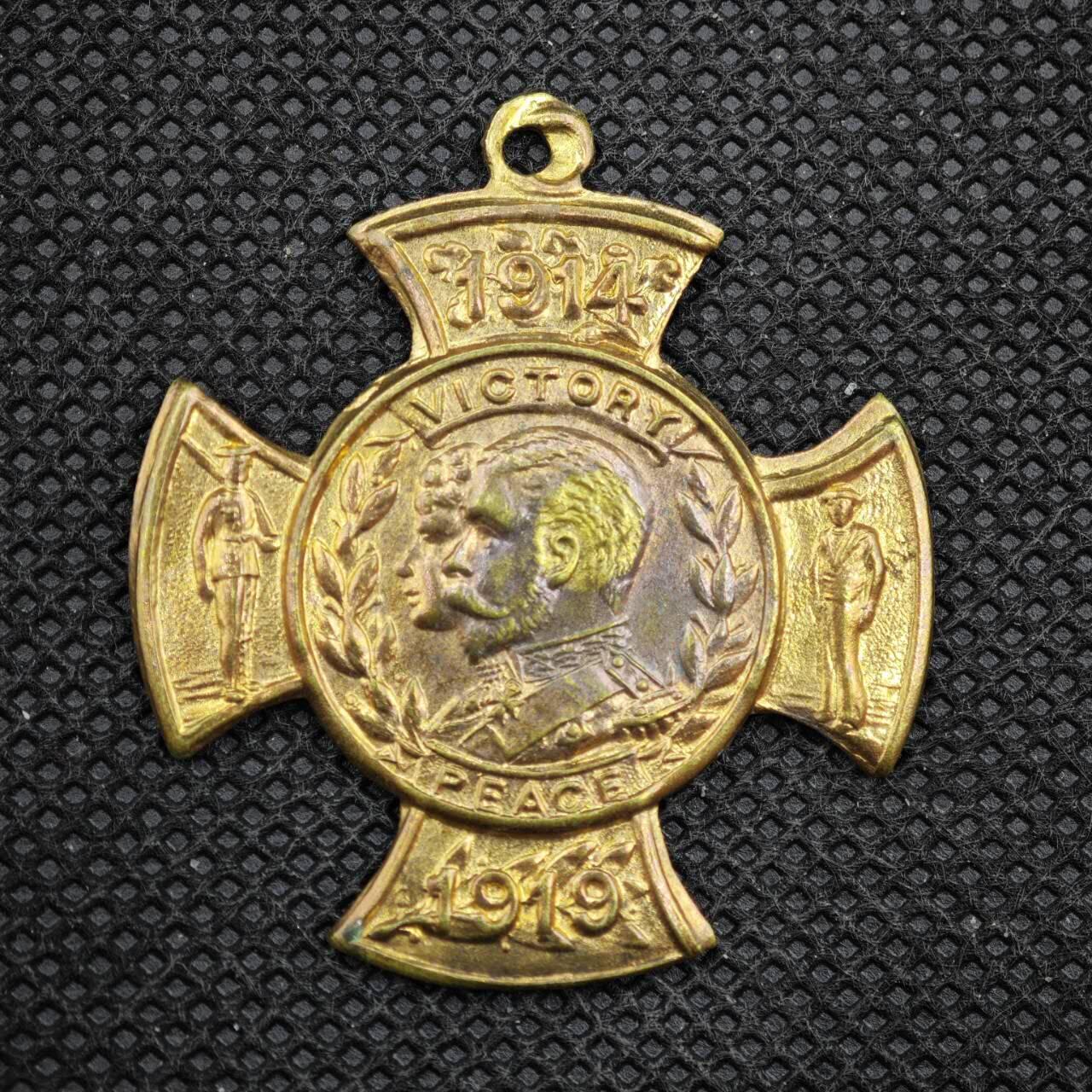 【淘币小摊】限时拍第八百一十六拍  纪念章场  满百包邮可预留两周  周一统一发货   英国1919年一战胜利纪念章直径37mm