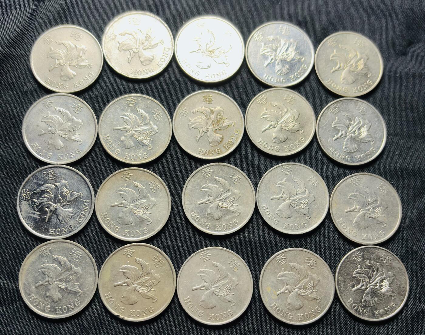 文馨钱币收藏第 284 场，【 长期接收代拍品】老藏家拍品南朝鲜李承晚时期货币，泰国大型纪念币，土耳其各时期及各国套币场 好品早期香港紫荆花一元 20 枚