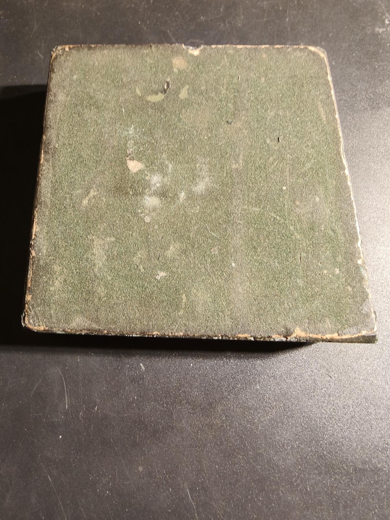 老王徽章第167期 法国啤酒竞赛大铜章    镶嵌在大理石底座    直径95mm.   重量515.7g