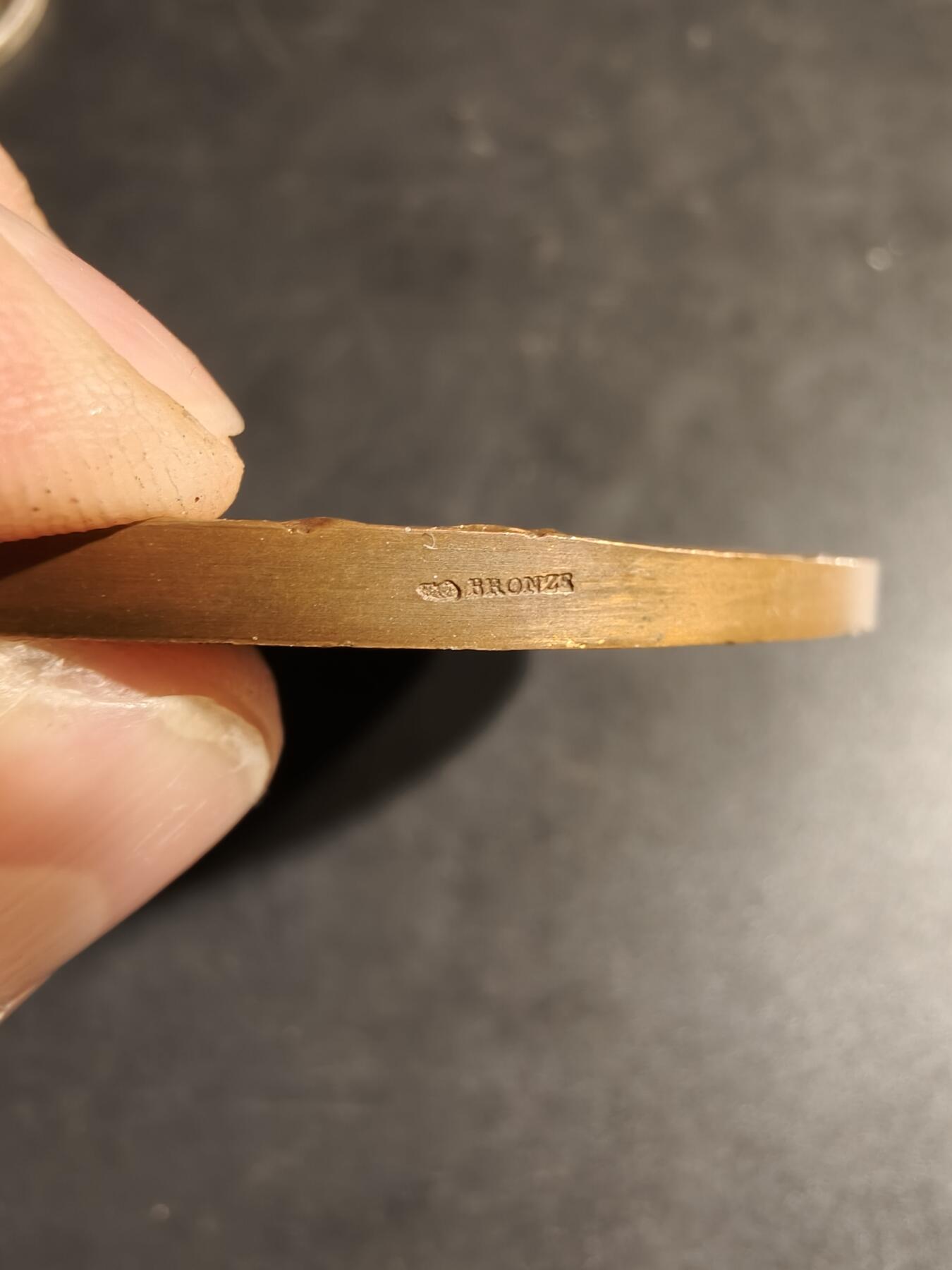 老王徽章第167期 法国国家铁路公司1962年东巴黎电气化大铜章     大师库德雷作品     直径68mm.    重量126.4g