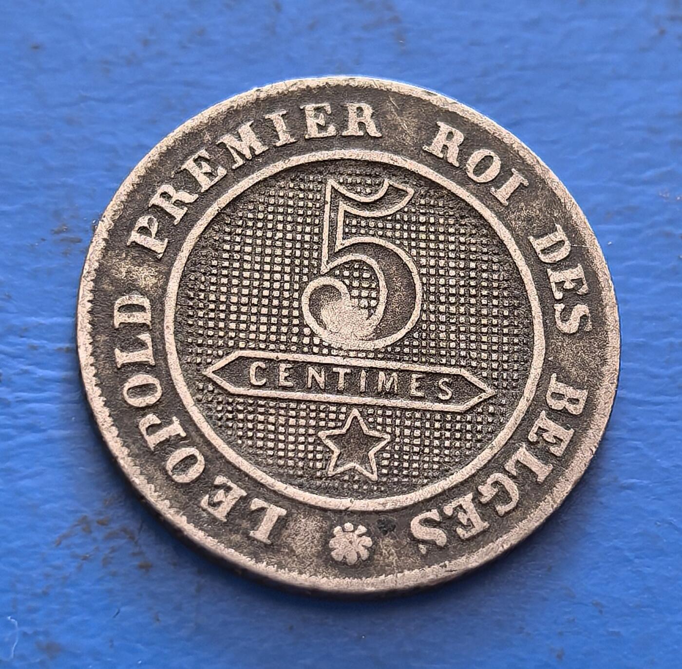 外国优质老铜币银币，周六九点倒数截拍，满百包邮，可寄存半年，喜欢朋友微信扫描二维码可直接参拍 比利时1863年5分