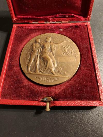 老王徽章第167期 - 法国战争部铜级战争准备大铜章     原盒     直径50mm.   重量67.8g