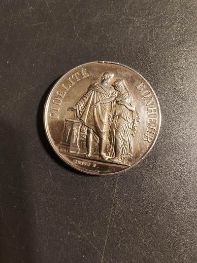 老王徽章第167期 - 法国银婚章    带边铭背铭    1886年    950银镀金    直径32mm.   重量15.6g