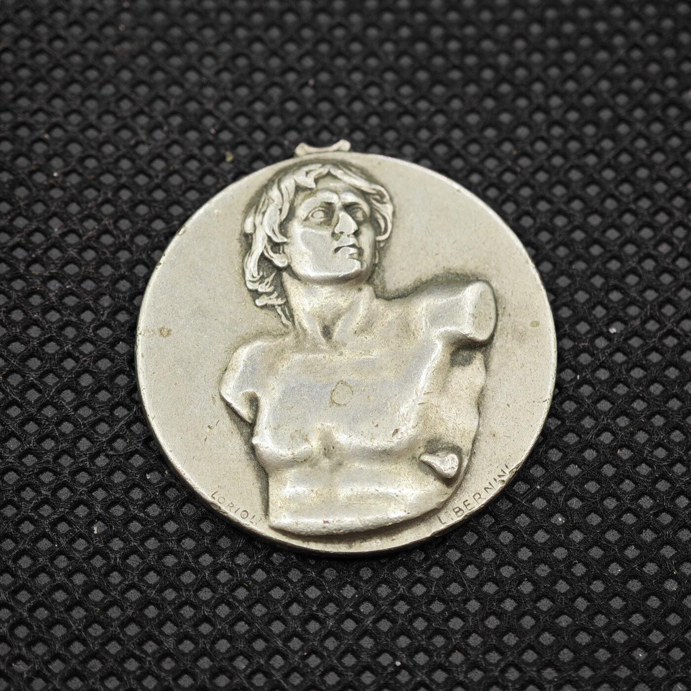 【淘币小摊】限时拍第八百一十六拍  纪念章场  满百包邮可预留两周  周一统一发货   梵蒂冈纪念章直径28mm