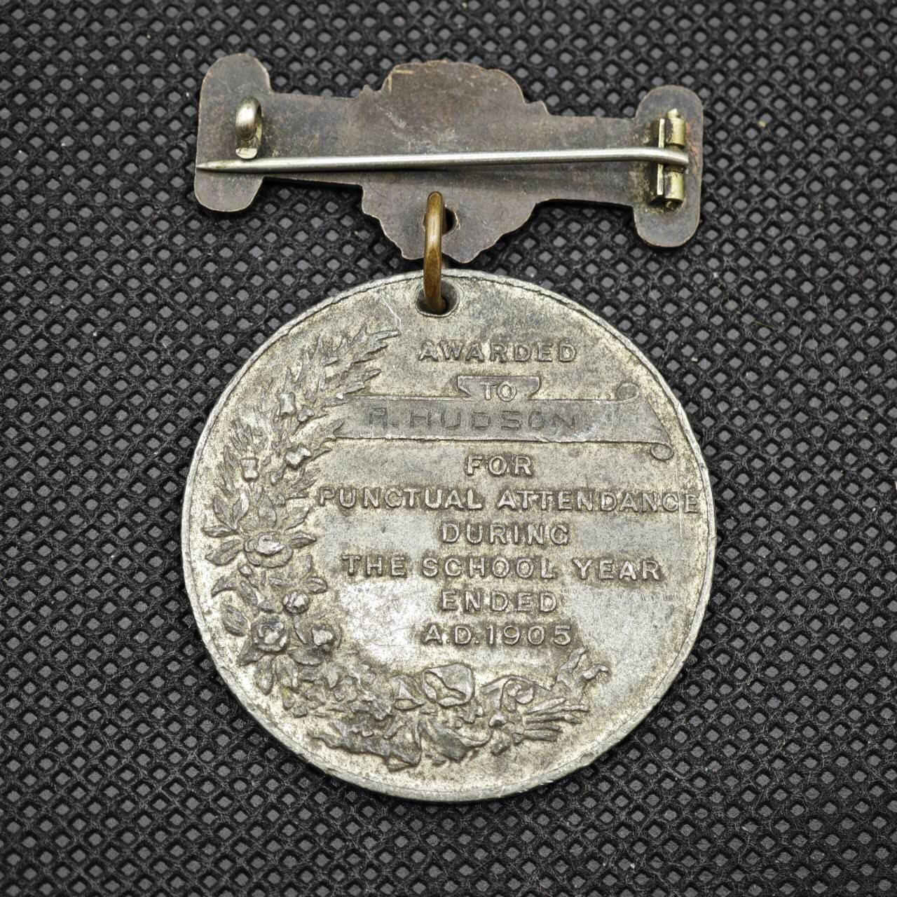 【淘币小摊】限时拍第八百一十六拍  纪念章场  满百包邮可预留两周  周一统一发货 