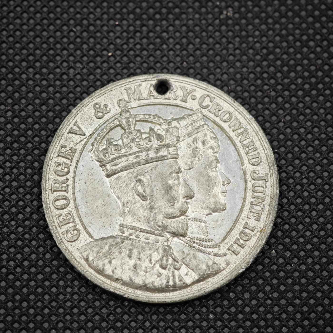 【淘币小摊】限时拍第八百一十六拍  纪念章场  满百包邮可预留两周  周一统一发货   英国1911年乔治五世加冕纪念章直径39mm