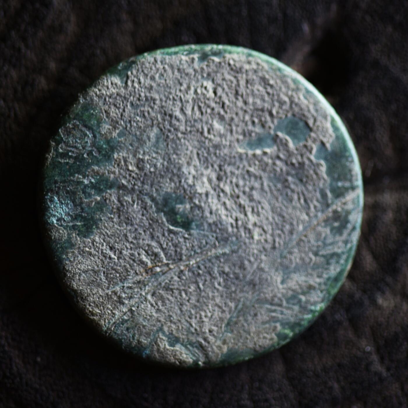 【良泉】【2025年最后一场】12月18日晚19.30点开拍！188组【直播场】西方古代钱币、丝路杂项、印章！ 公元1世纪【古罗马】奥古斯都头像，上方铭文CAESAR AVGVSTVS，不知道是奥古斯都打的还是提笔略纪念奥古斯都的，阿斯铜币，8.07克