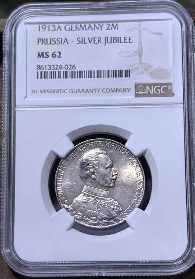 北京马甸外国币专卖第147期，外国币专场，陆续上拍，欢迎关注 -  德国普鲁士1913-14年威廉二世军装2马克银币。NGC评级MS62分