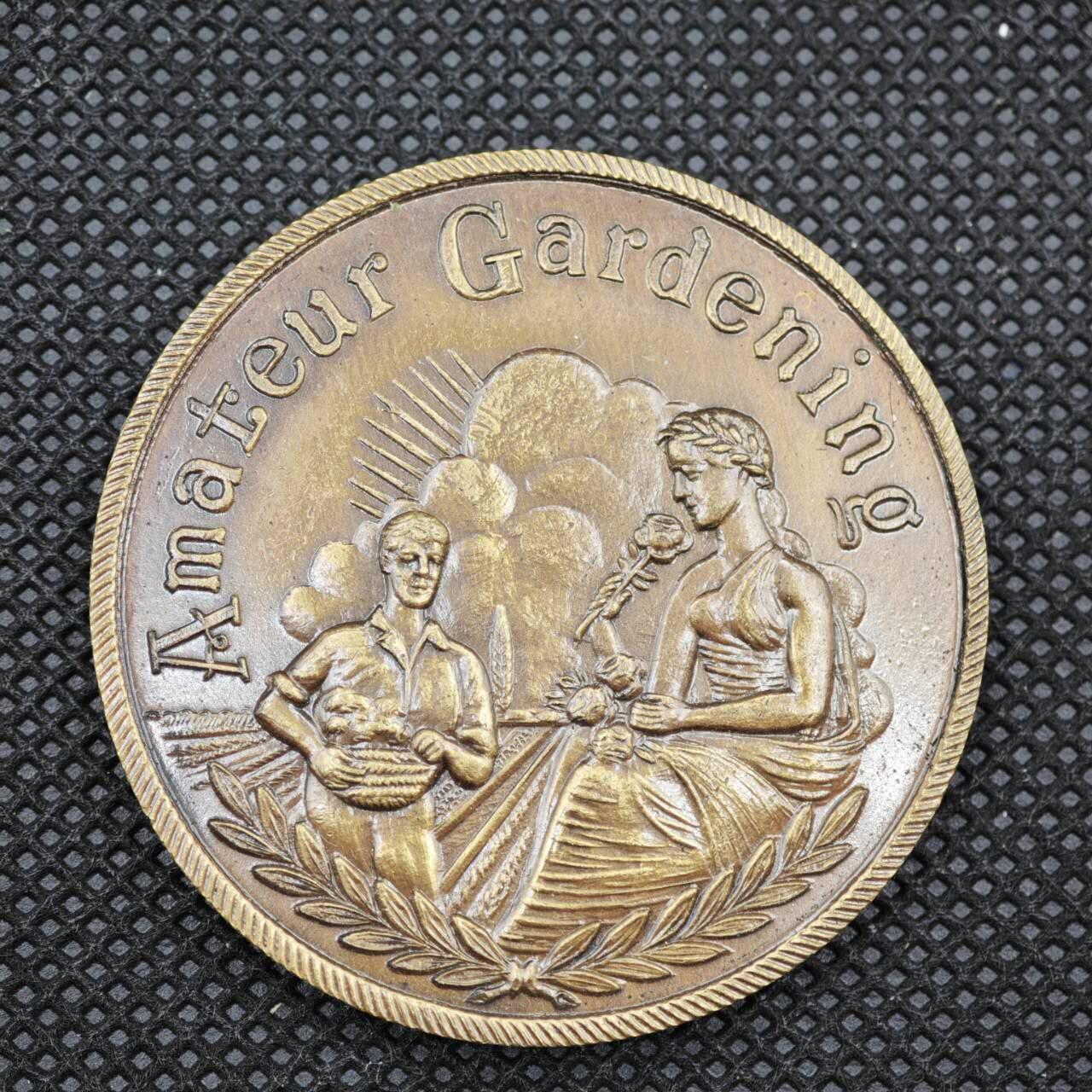 【淘币小摊】限时拍第八百一十六拍  纪念章场  满百包邮可预留两周  周一统一发货  英国园艺纪念章 直径45mm