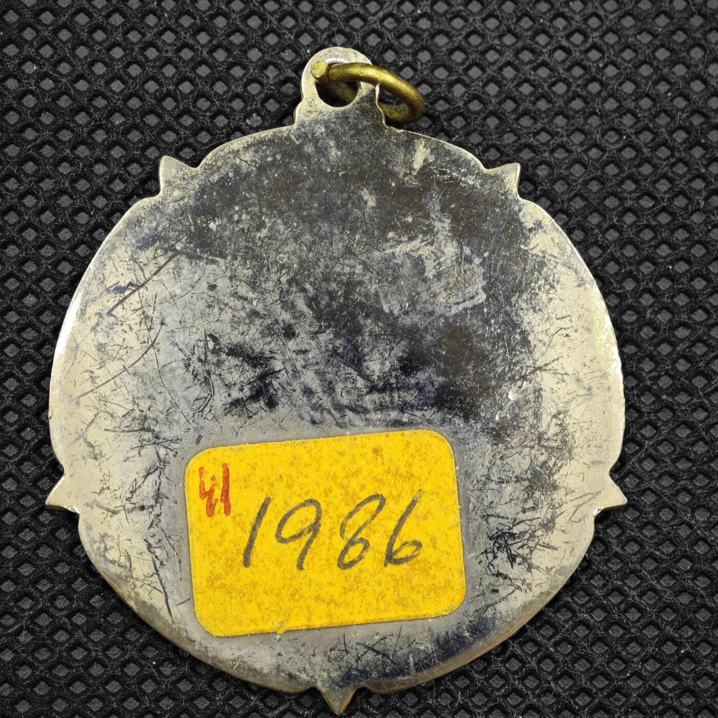 【淘币小摊】限时拍第八百一十六拍  纪念章场  满百包邮可预留两周  周一统一发货   1986年贝德福德半程马拉松完赛奖章直径38mm