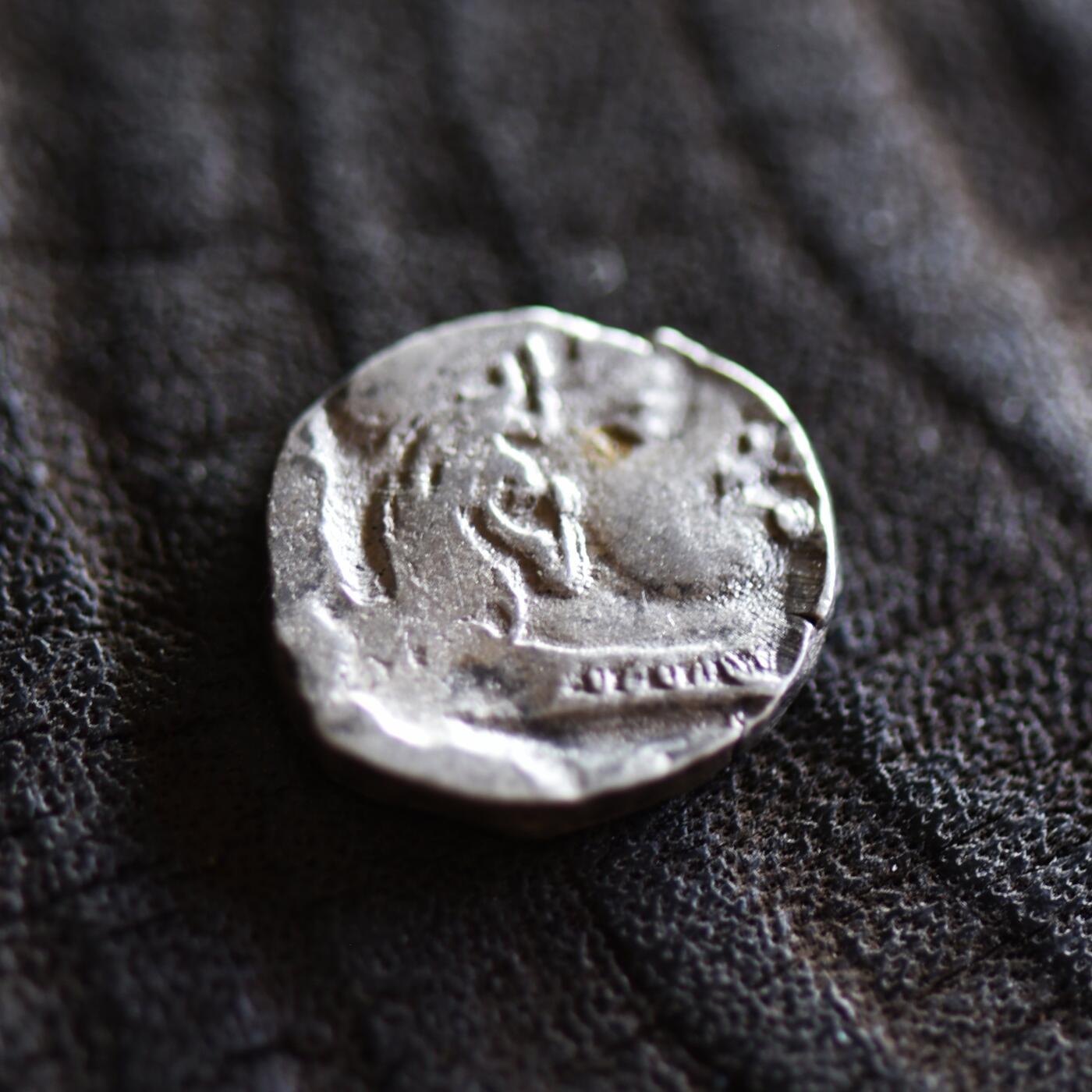 【良泉】【2025年最后一场】12月18日晚19.30点开拍！188组【直播场】西方古代钱币、丝路杂项、印章！ 公元3世纪【西郡太守】西萨特拉普王朝，背三拱佛丘、星月银币，2.23克