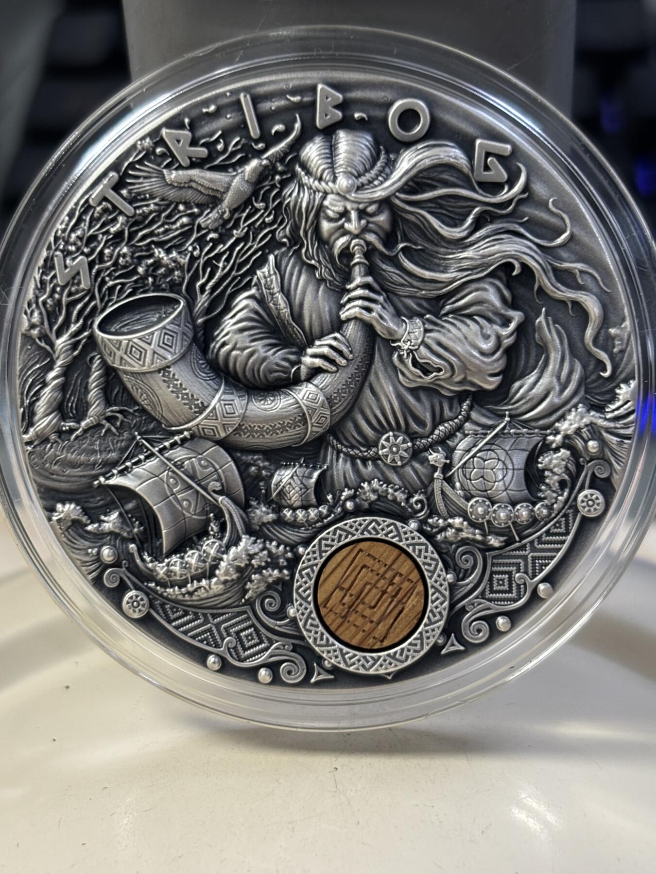 第184期拍卖 纽埃2020年斯拉夫之神系列3天地神斯特里博格2盎司高浮雕银币原盒证书，999银银价862