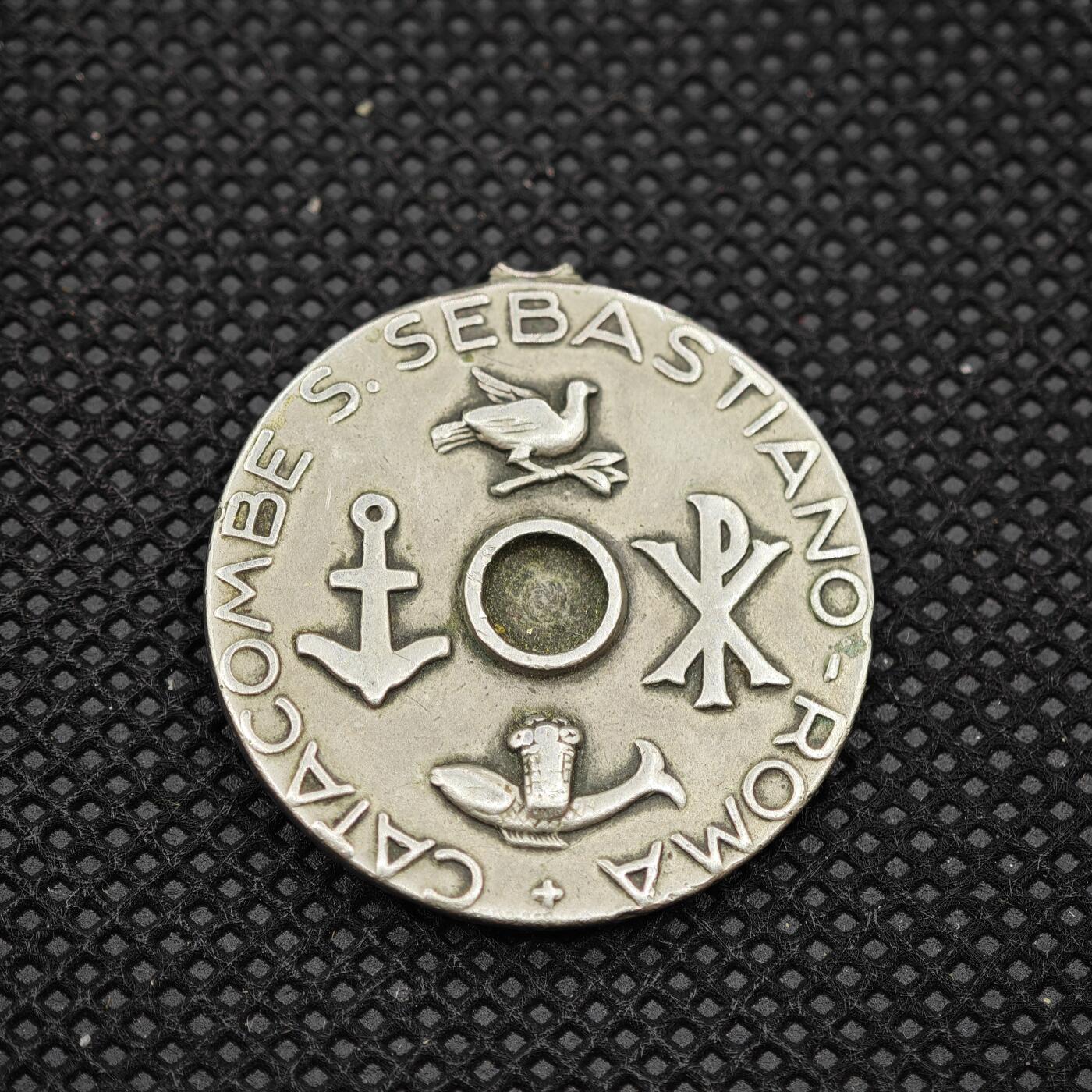 【淘币小摊】限时拍第八百一十六拍  纪念章场  满百包邮可预留两周  周一统一发货   梵蒂冈纪念章直径28mm