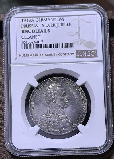 北京马甸外国币专卖第147期，外国币专场，陆续上拍，欢迎关注 - 德国普鲁士1913-14年威廉二世军装3马克银币。NGC评级UNC