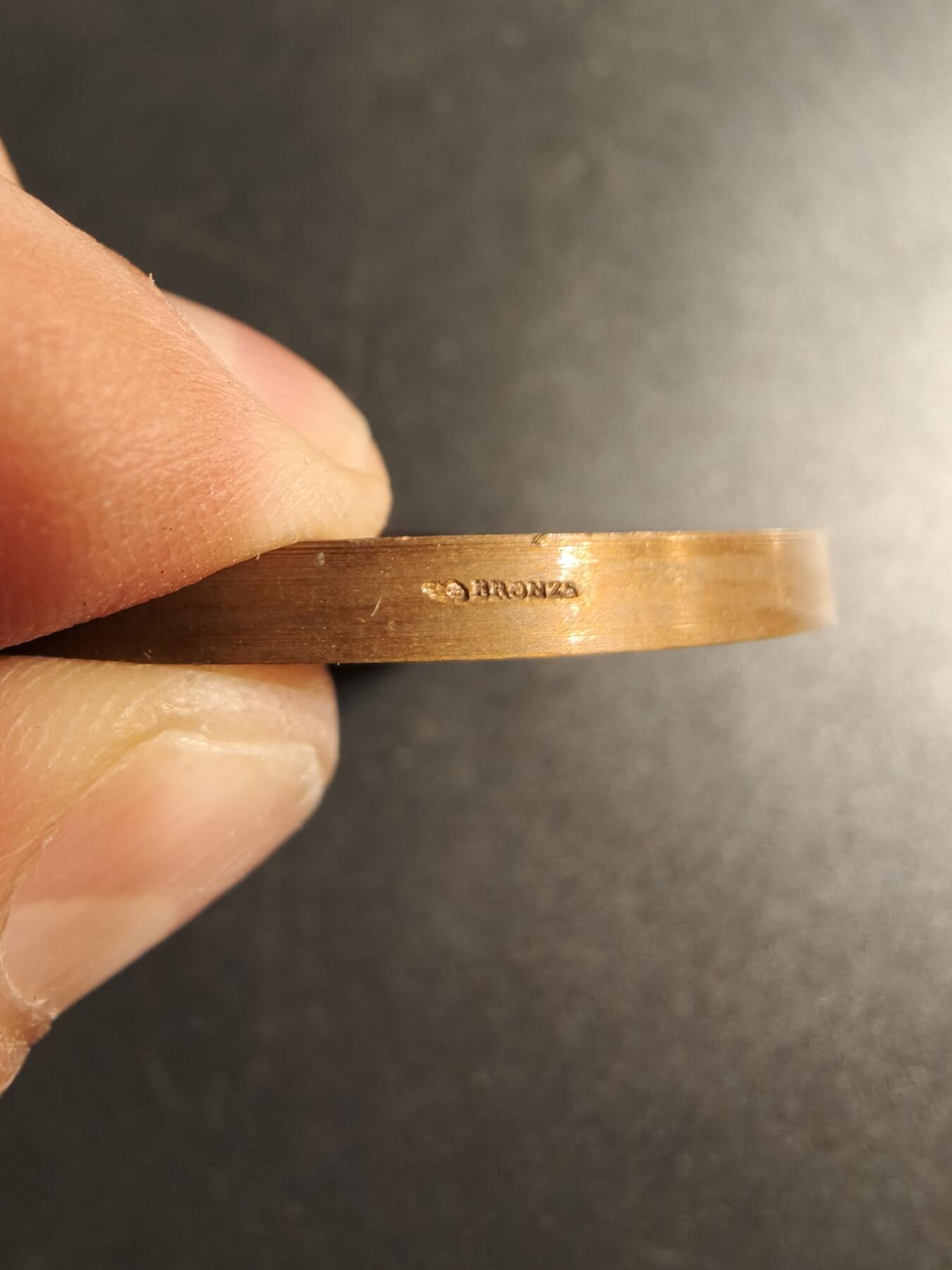 老王徽章第167期 法国1801年奥尔良市修复贞德纪念碑大铜章     直径54mm.   重量68.1g