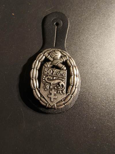 老王徽章第167期 - 法国陆军第507坦克团证章     1937年戴高乐升任上校军衔，并担任该团团长