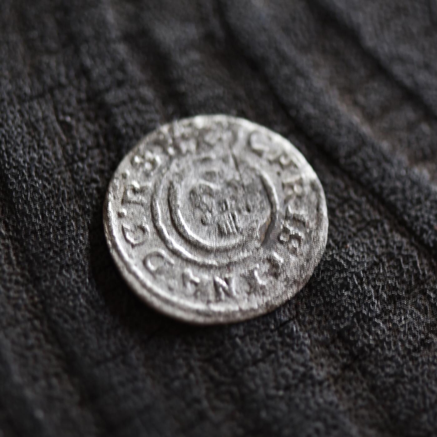 【良泉】【2025年最后一场】12月18日晚19.30点开拍！188组【直播场】西方古代钱币、丝路杂项、印章！ 公元164X年【瑞典·利沃尼亚】克里斯蒂娜女王，银索利多，0.48克