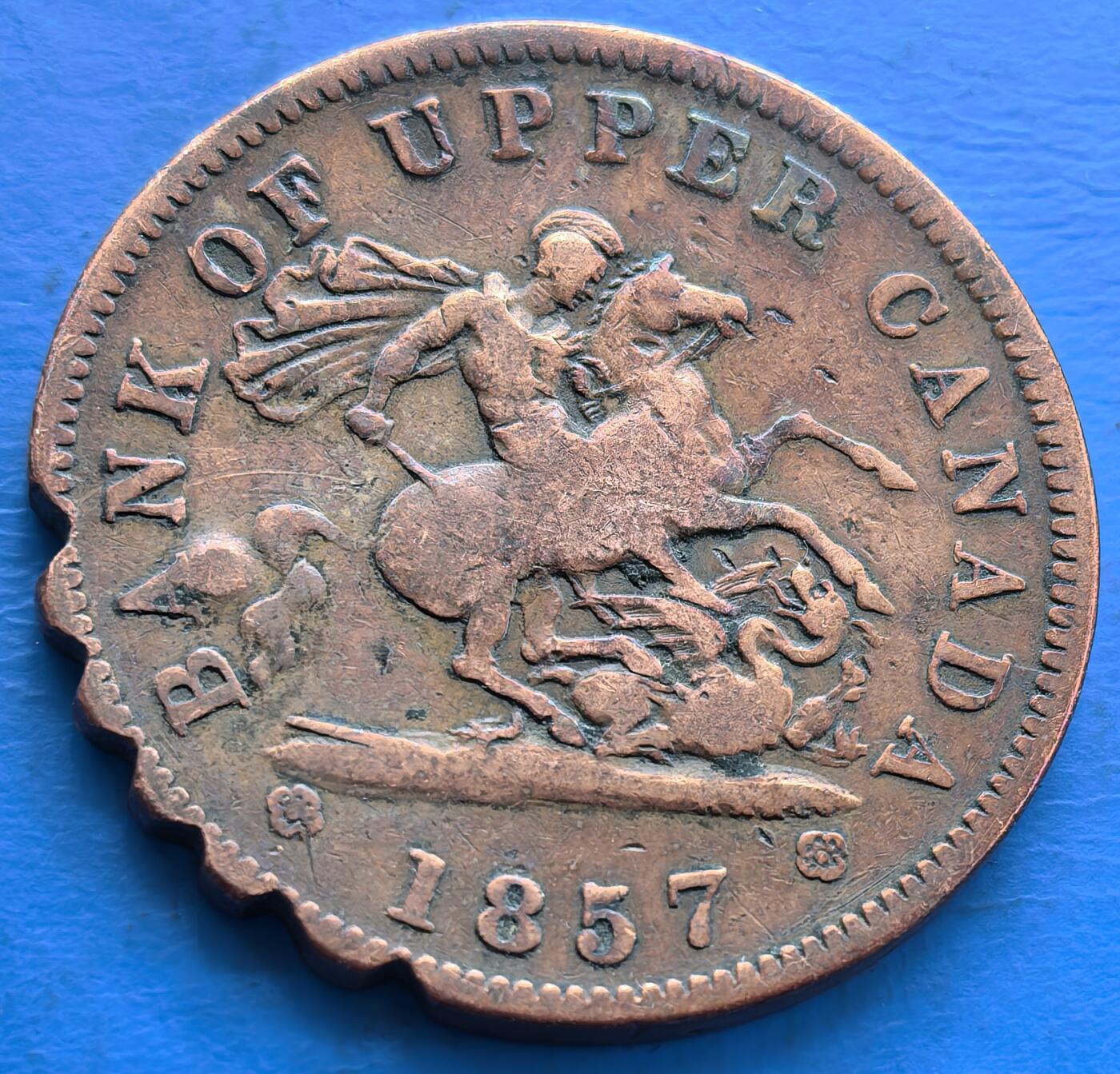 外国优质老铜币银币，周六九点倒数截拍，满百包邮，可寄存半年，喜欢朋友微信扫描二维码可直接参拍 上加拿大1857年1便士大铜币，奇怪的花边造型