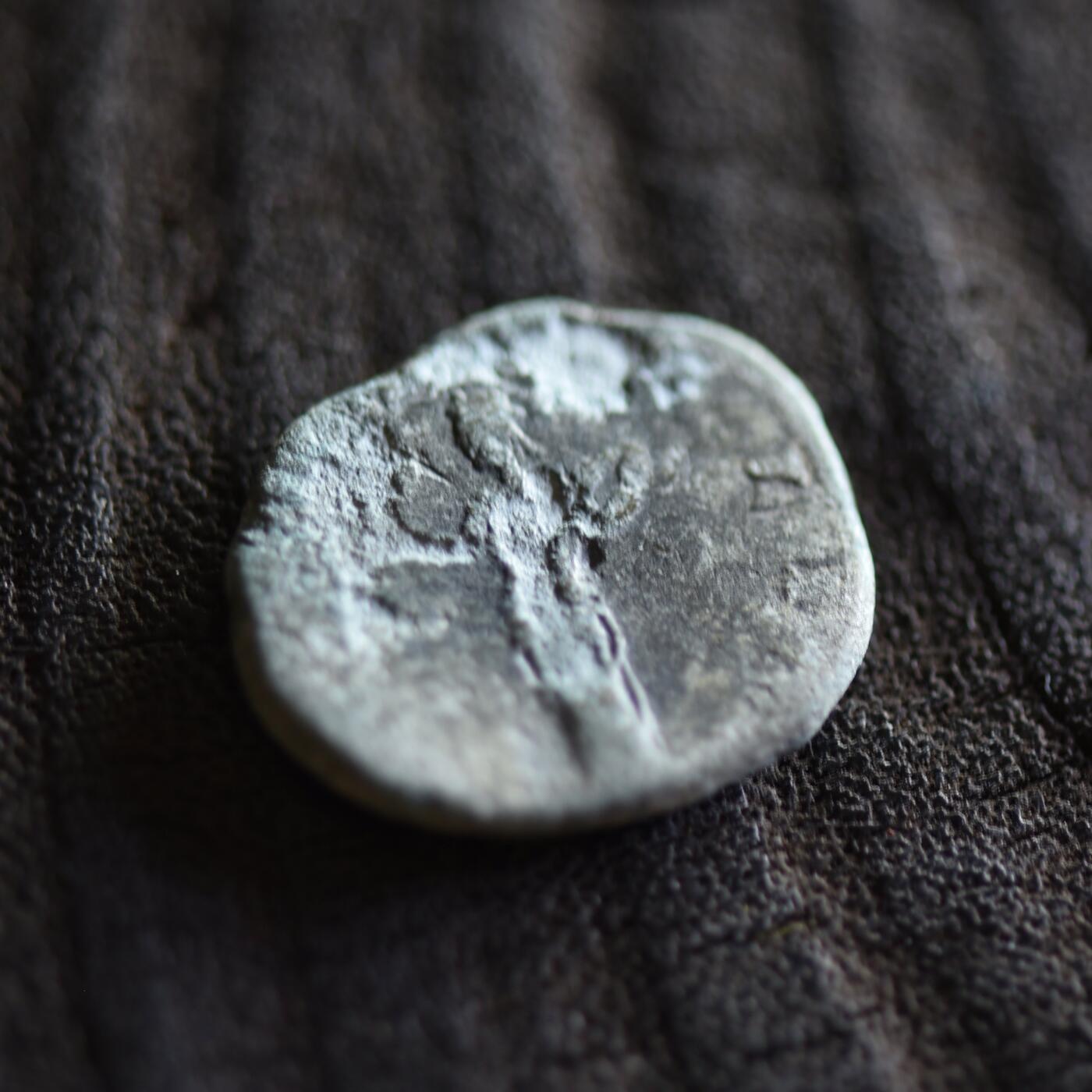 【良泉】【2025年最后一场】12月18日晚19.30点开拍！188组【直播场】西方古代钱币、丝路杂项、印章！ 【罕见边境币】公元193-211年【古罗马】尤利娅·多姆娜，2.25克