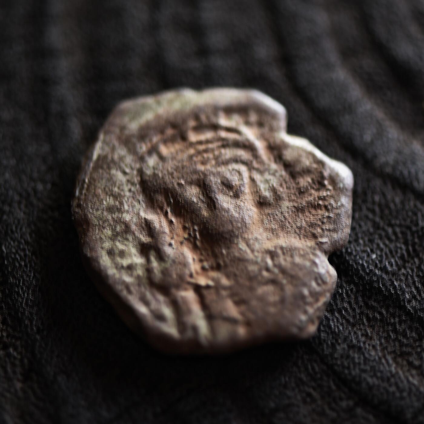 【良泉】【2025年最后一场】12月18日晚19.30点开拍！188组【直播场】西方古代钱币、丝路杂项、印章！ 公元578-582年【拜占庭】提比略二世，20努米铜币，君士坦丁堡造币厂打制，5.26克