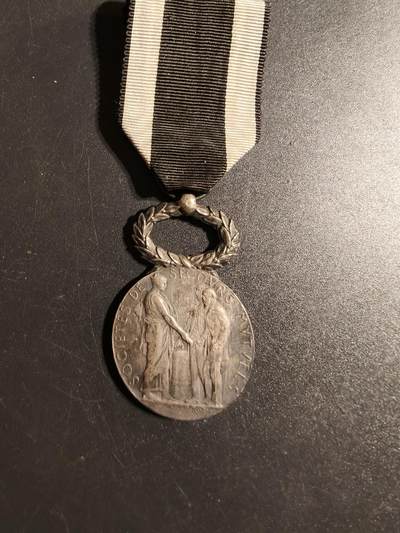 老王徽章第167期 - 法国银级互助会奖章    实发银质    13.5g    大师罗蒂作品