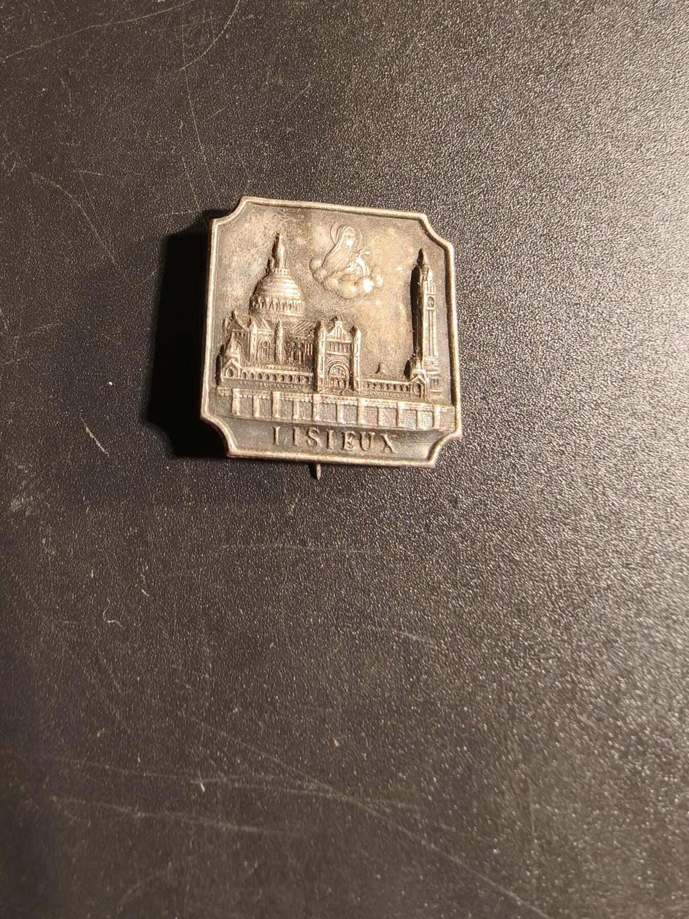 老王徽章第167期 法国天主教朝圣针插