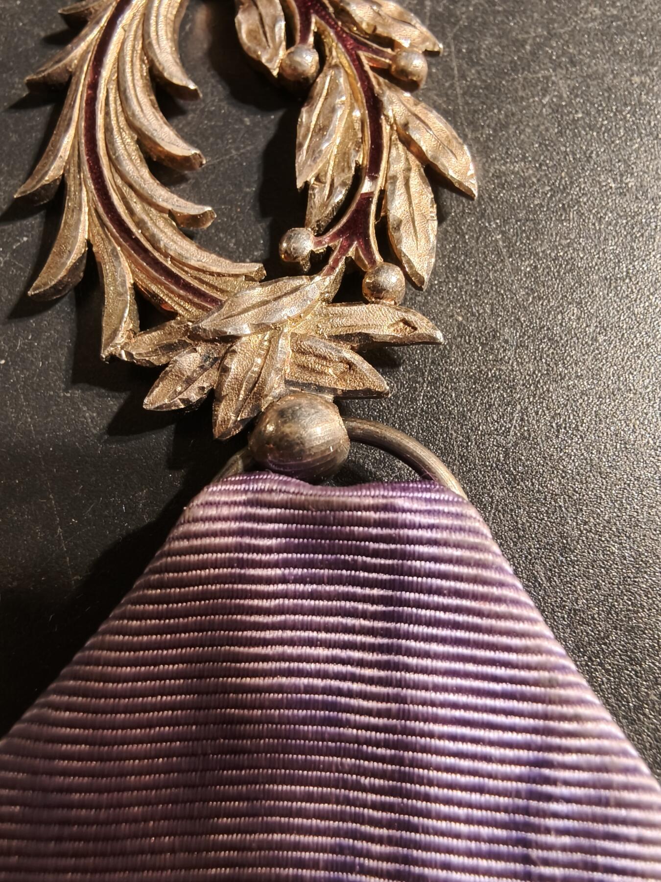 老王徽章第167期 法国骑士级棕榈叶勋章    银质珐琅    原盒