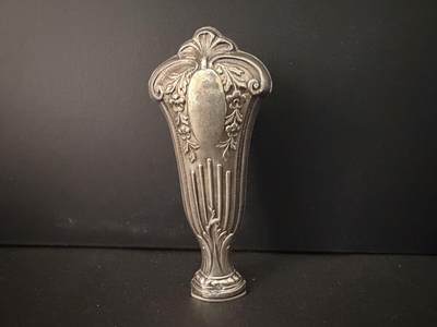 海外回流精品拍卖 - 法国回流银火漆印章 尺寸：高约8cm，重约33.3g 有银标，浮雕工艺精美。