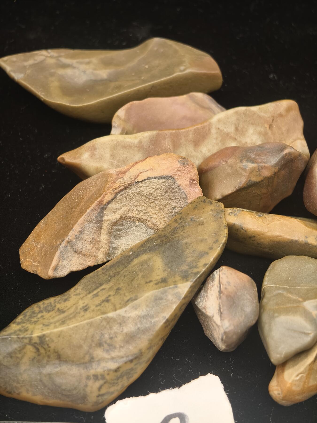 90期回流戒指饰品杂件纪念章丝路钱币专场 新疆天然泥石