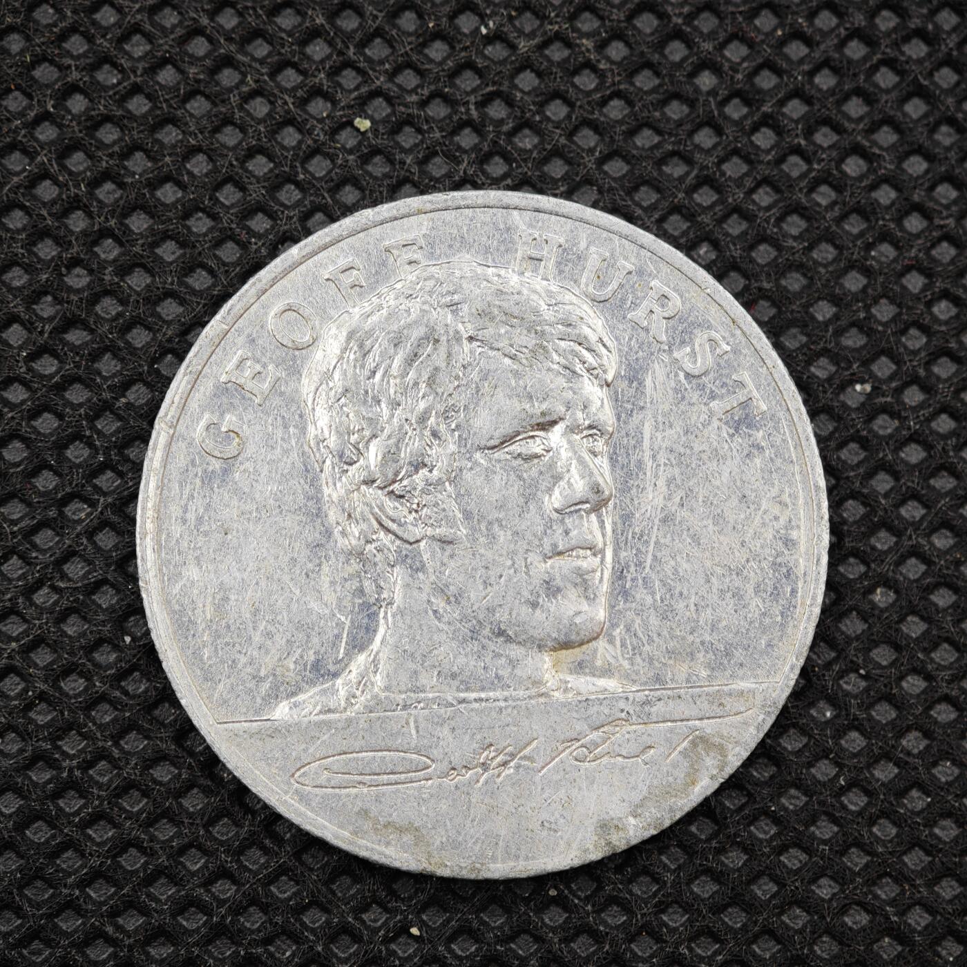 【淘币小摊】限时拍第八百一十六拍  纪念章场  满百包邮可预留两周  周一统一发货   英格兰足球纪念章直径26mm