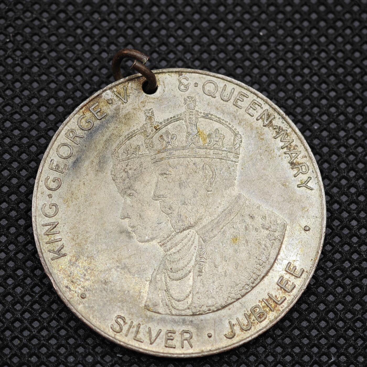 【淘币小摊】限时拍第八百一十六拍  纪念章场  满百包邮可预留两周  周一统一发货   英国1935年乔治五世登基银禧纪念章直径38mm