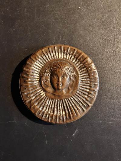 老王徽章第167期 - 法国SOS儿童村大铜章     直径68mm.    重量262.9g