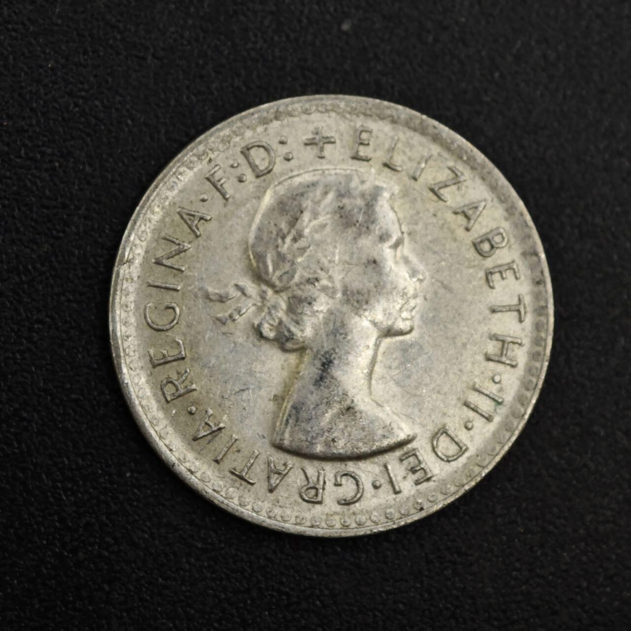 【淘币小摊】实时拍第八百一十四拍   散币场   满百包邮可预留二周 每周一统一发货   澳大利亚1961年伊丽莎白二世3便士银币